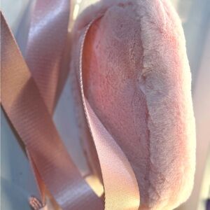 Lululemon Everywhere Belt Bag Plush Fleece (Strawberry Milkshake)NEW WITH TAGS